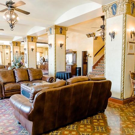 ניו בראונפלס The Faust Hotel מראה חיצוני תמונה