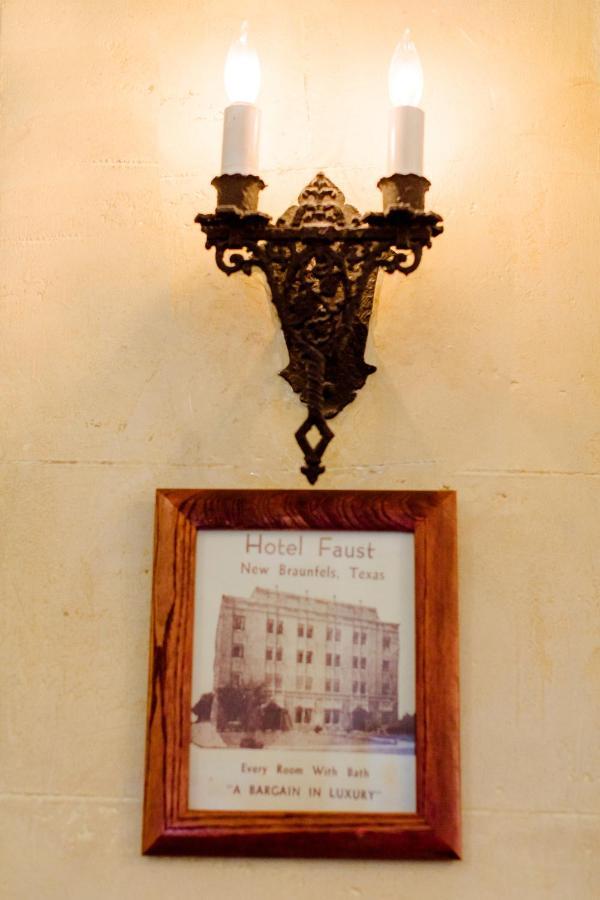 ניו בראונפלס The Faust Hotel מראה חיצוני תמונה