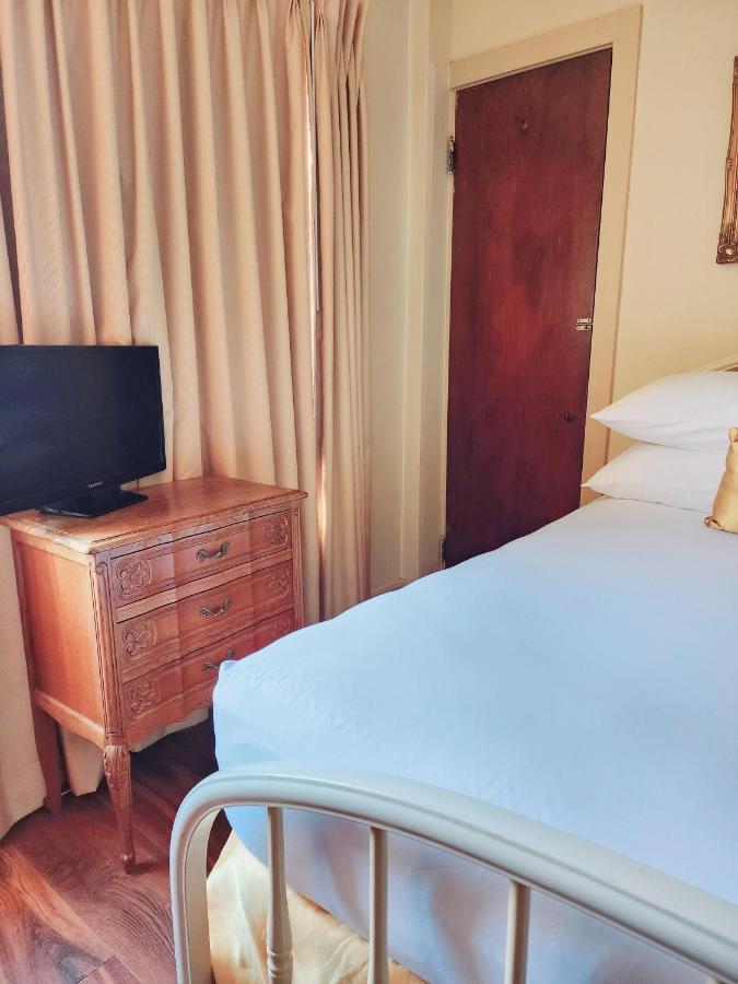 ניו בראונפלס The Faust Hotel מראה חיצוני תמונה